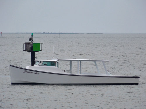 chesapeake bay deadrise boat extended cabin